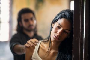 Décodage des premiers signes d'emprise face à la perversion narcissique